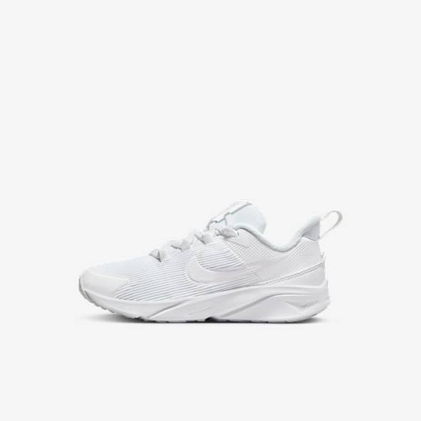 Witte sneakers en schoenen voor meisjes. Nike BE